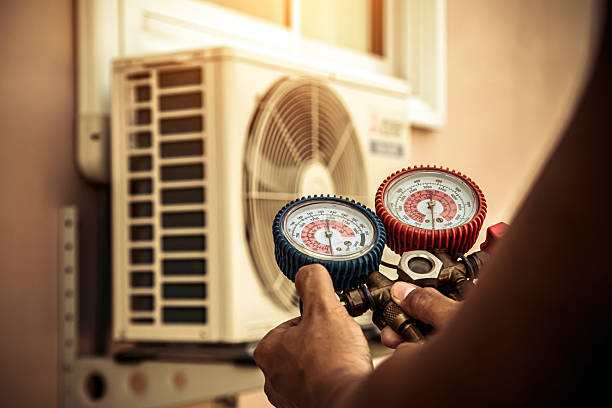 Professional Hvac technician working in Riverton, NJ